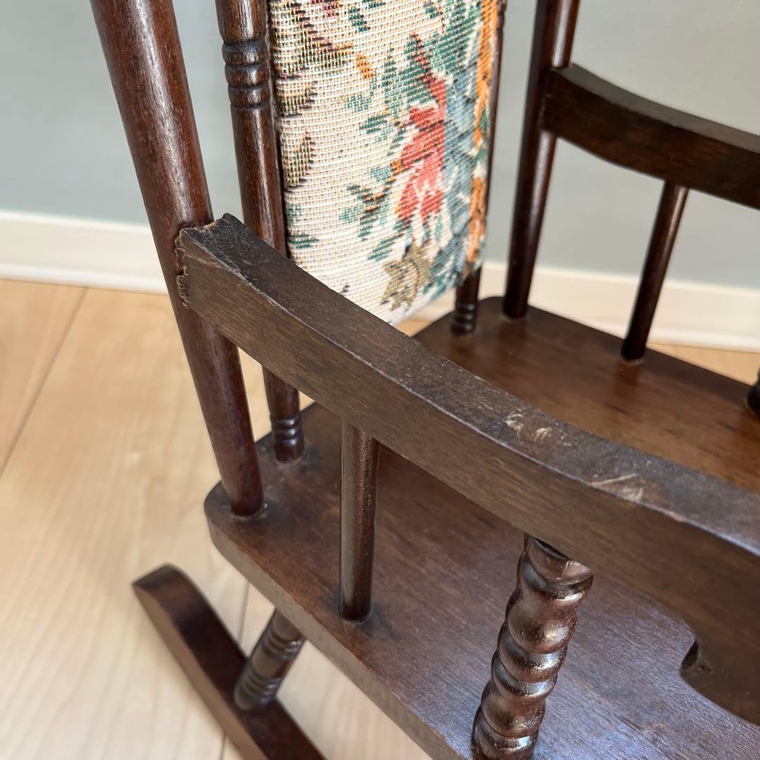 木製ロッキングチェア】ドール 花柄 ブラウン - メルカリ