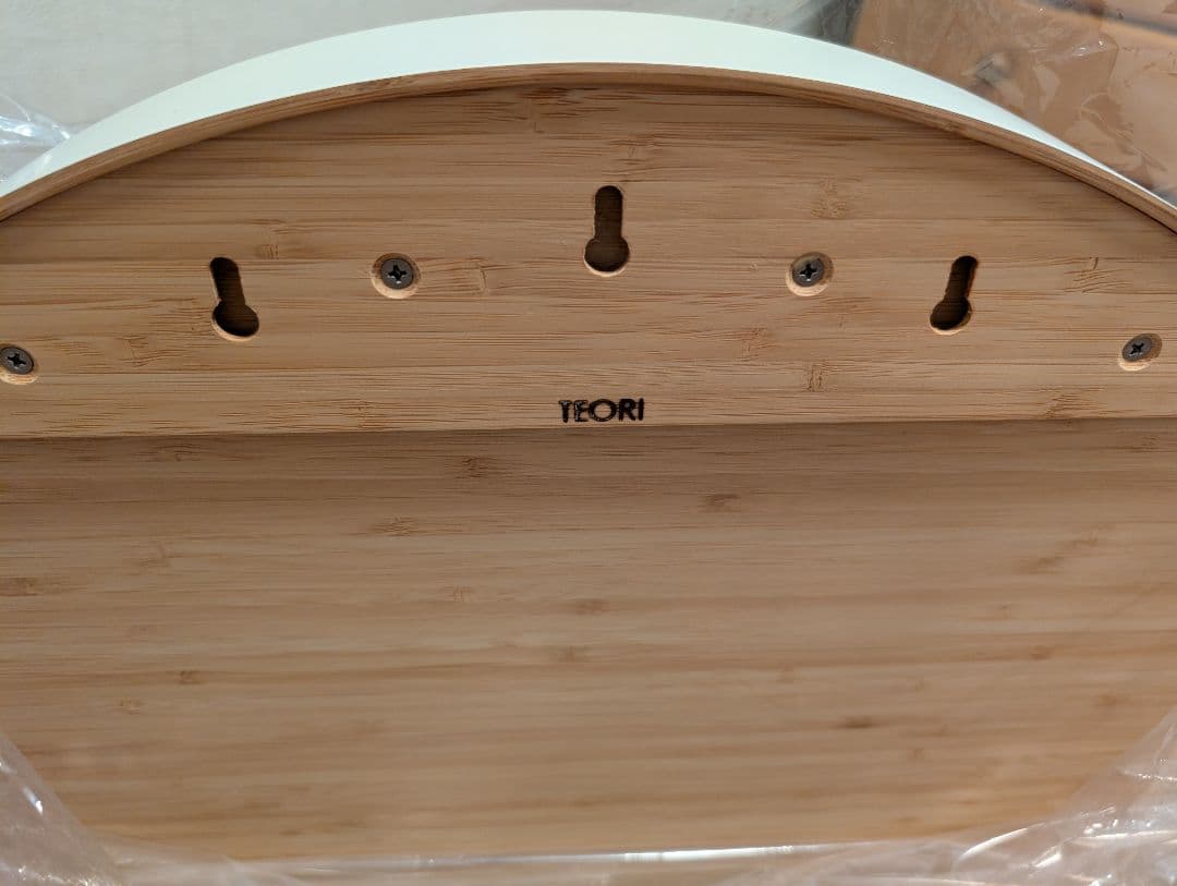 TEORI ZERO L 壁掛け鏡 乳白 580mm