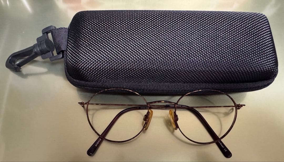 ✴︎美品✴︎ とてもオシャレな茶色メガネフレーム　　レンズ無し　伊達メガネ