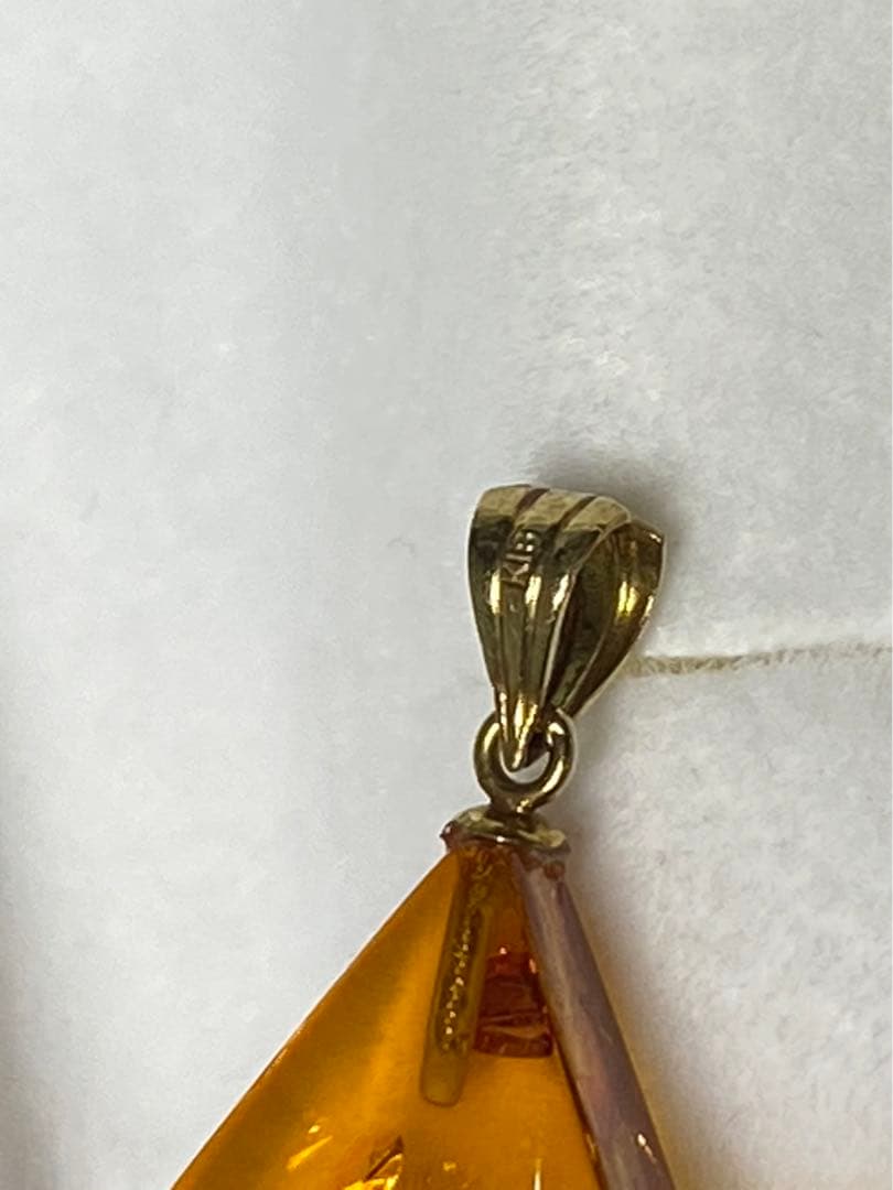 K18 琥珀　5.47g 4.17✖︎2.36✖︎1.06cm