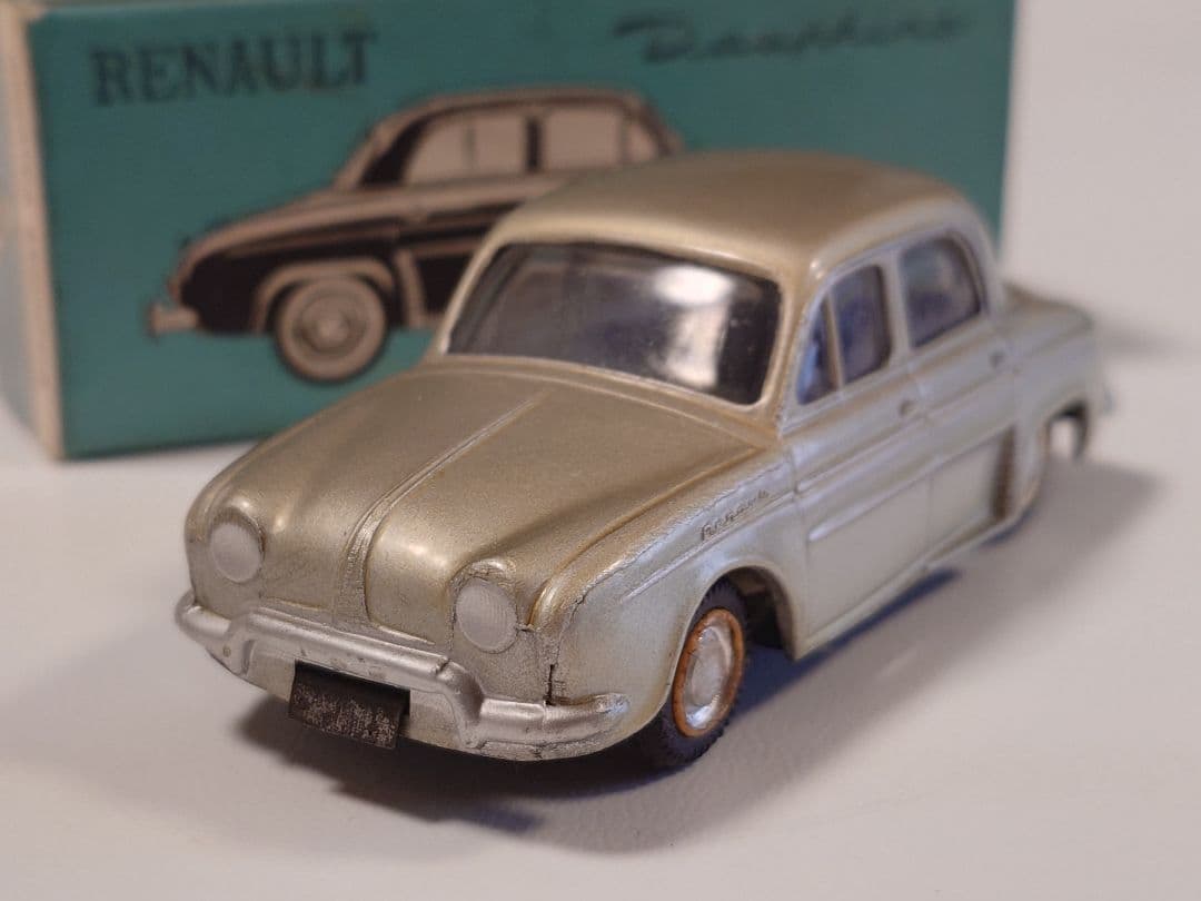 ミニカー BUBY art.1011 RENAULT DAUPHINE Renault Dauphine Minicab Kenwood Dinky Toys DeAgostini Voiture