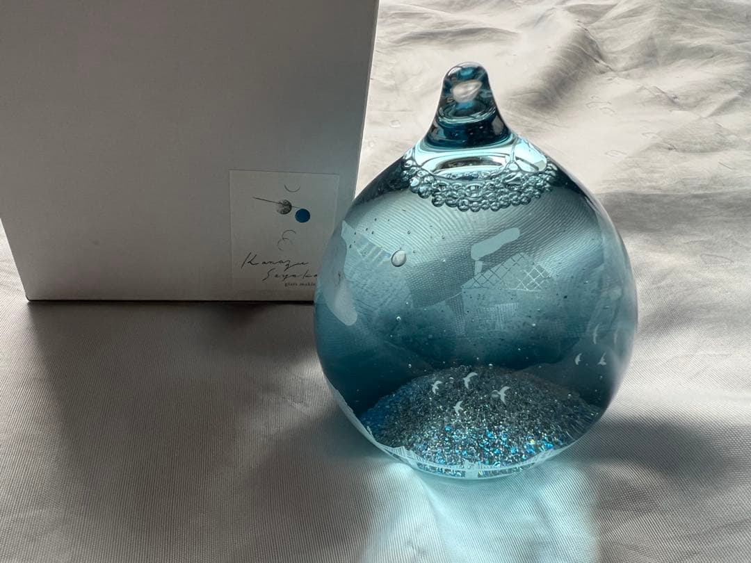 ☆金津沙矢香・新品・送料込☆スノードーム ブルー しずく型 ガラス