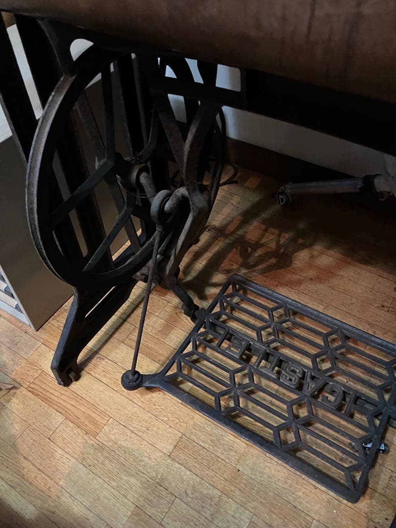 ミシン台 テーブルの脚用 アンティーク 引取り