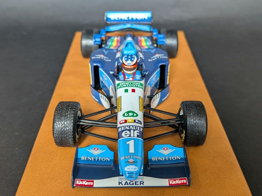 ミニチャンプス 1/18 ベネトン ルノー B195 #1 M.シューマッハ - メルカリ