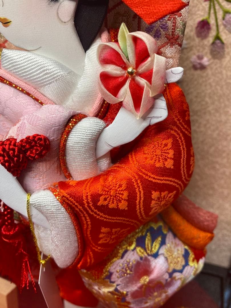 羽子板　アクリルケース黒塗り刺繍８号・サイズ間口約２４×奥行約１８×高さ約３９㎝