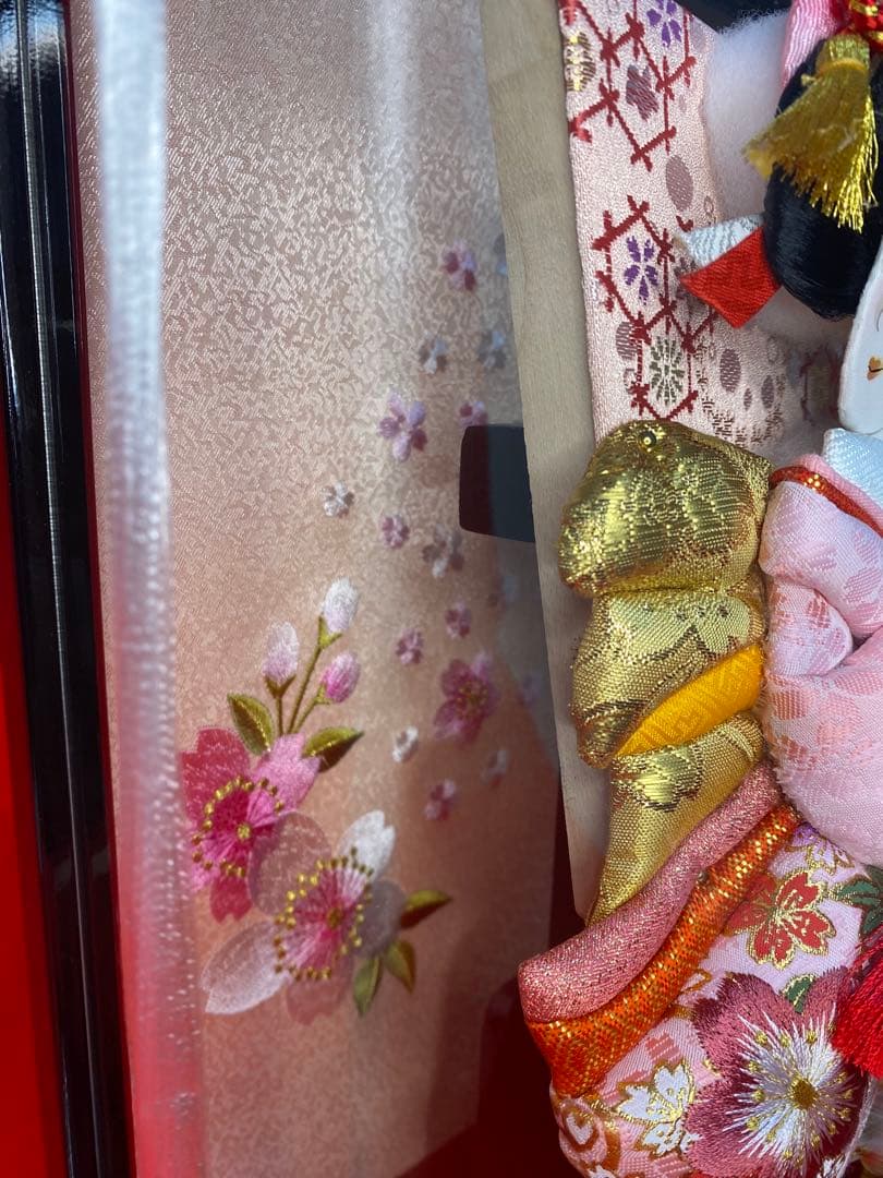 羽子板　アクリルケース黒塗り刺繍８号・サイズ間口約２４×奥行約１８×高さ約３９㎝