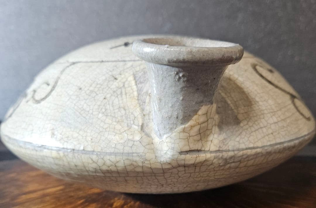 李朝古美術 韓国古陶磁器 李朝 粉青沙器 鉄絵 唐草