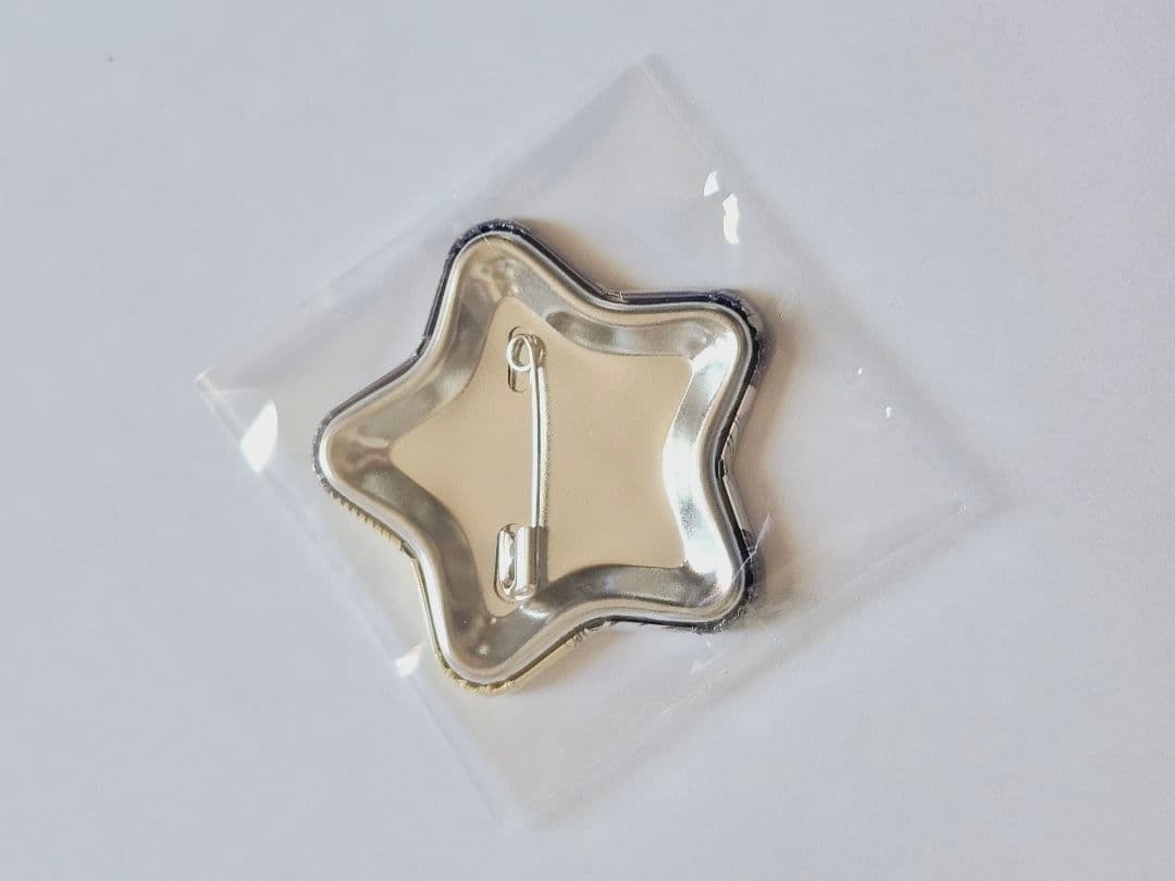 ヒューマンバグ大学 周坊律 星型缶バッチ2026福袋 - メルカリ