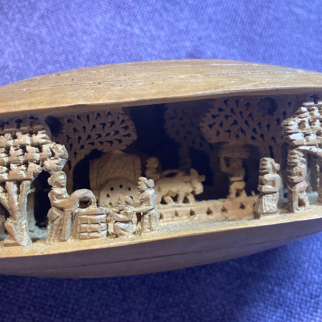 木製　貝殻モチーフ　装飾　彫刻　置き物