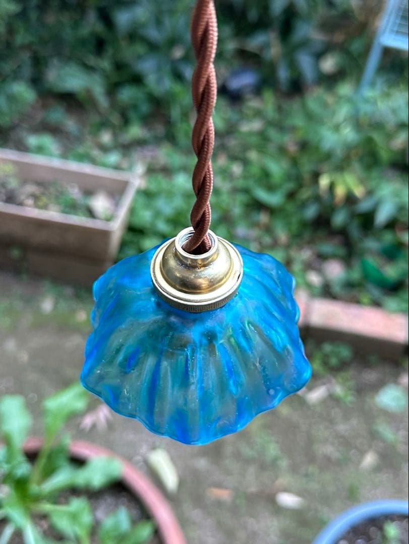 フランス アンティーク ブルーオパール螺旋模様の小さな可愛らしいアトリエランプ＊