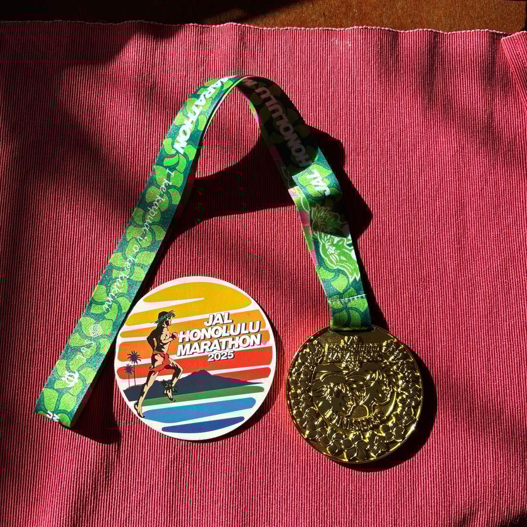 JALホノルルマラソン 2025 フィニッシャーメダル ステッカー - メルカリ