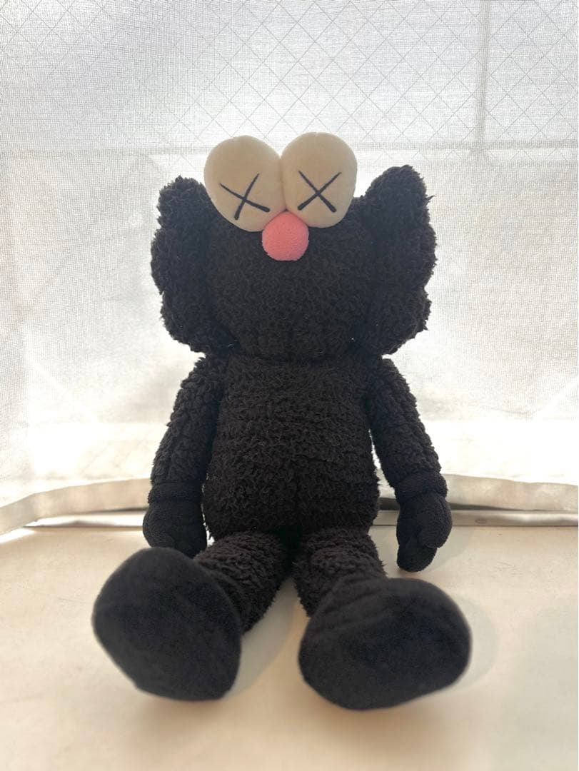 KAWS BFF カウズ ぬいぐるみ ブラック シリアルナンバー入り レア