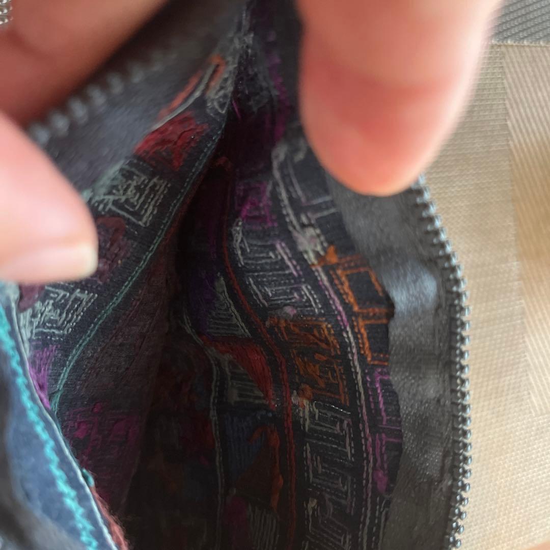 ハンドメイド 刺繍ポーチ ファスナー付き