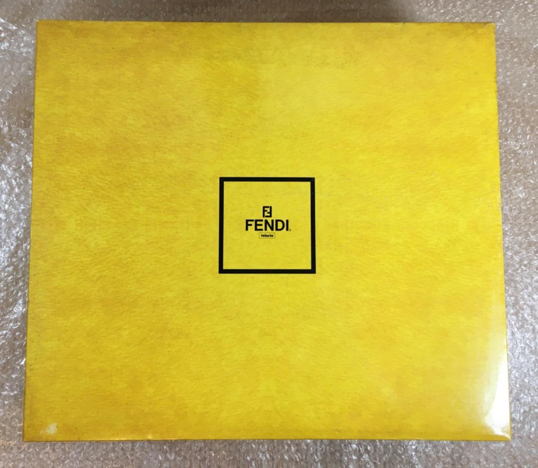 ○未使用 FENDI フェンディ 純毛毛布 150×210 ベージュ