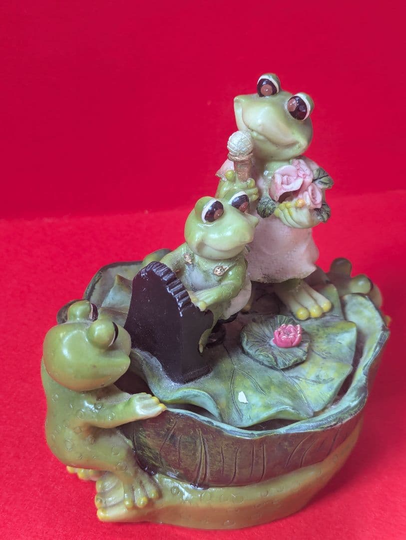 幸運と収入が倍増する歌うカエルさん　金運　曰く付き　特級呪物　縁起物