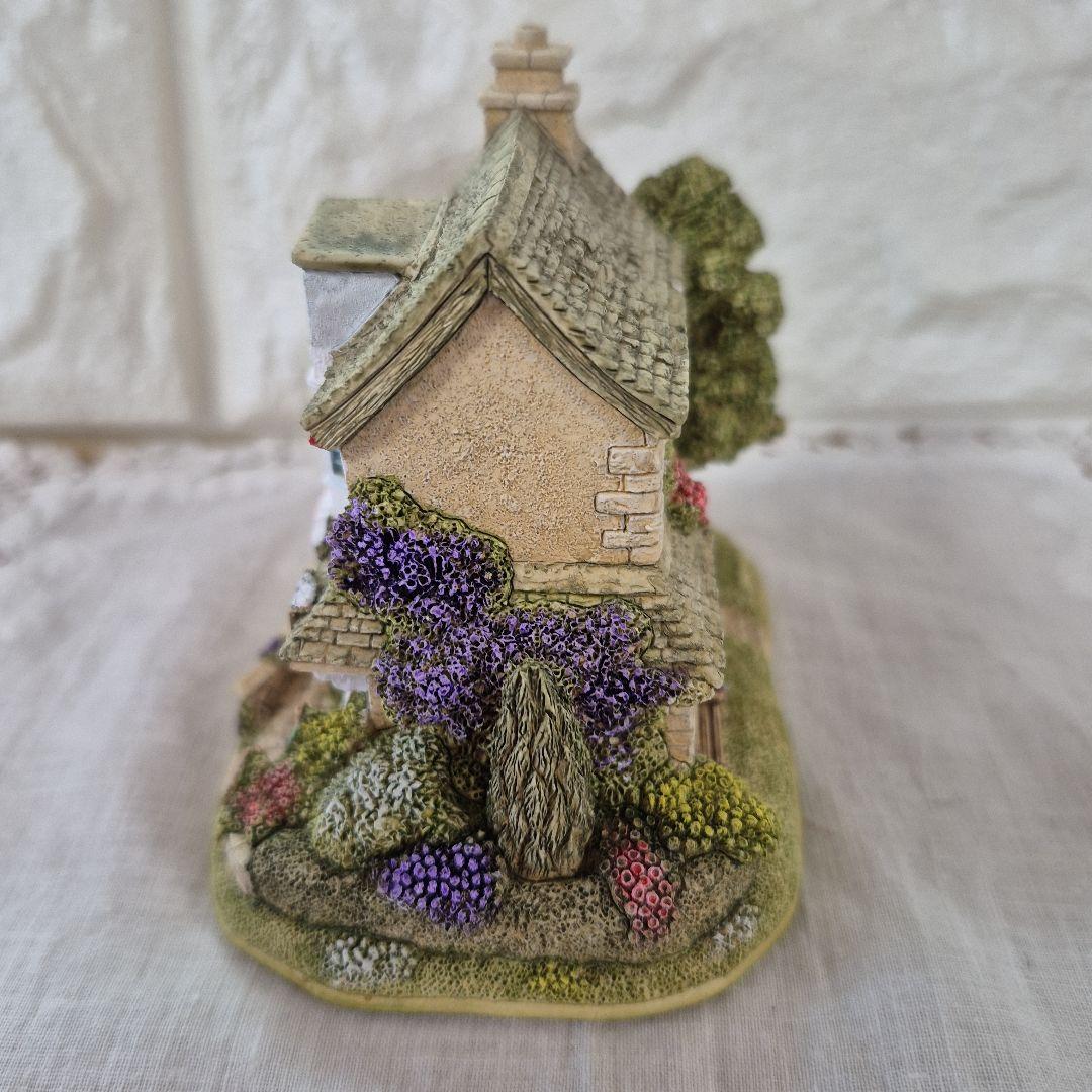 リリパットレーン　A CUT ABOVE