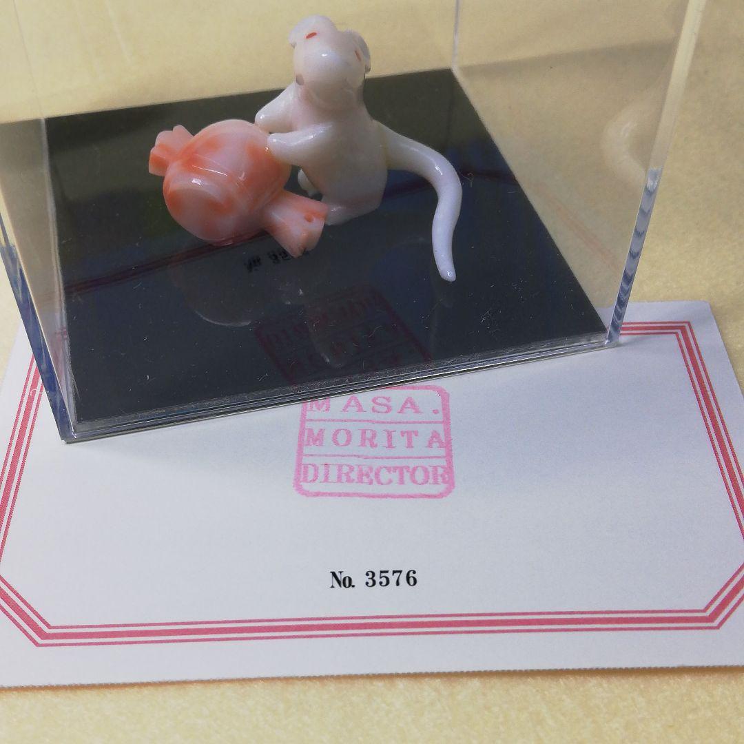 貴重　宝石珊瑚　白ねずみ　彫刻置物　3576