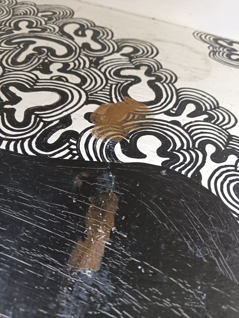 木製　モノクロ　シェルフ　1点物　猫足