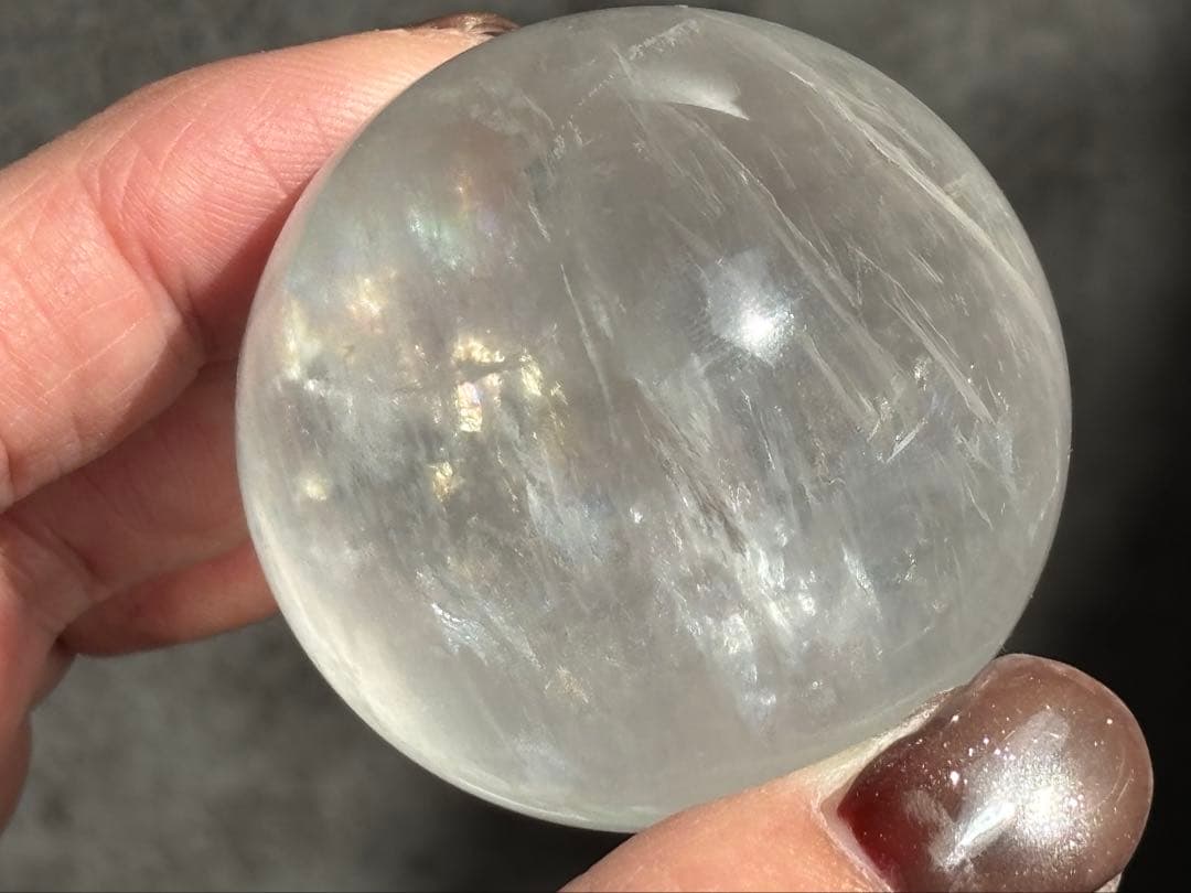 《カラーレスフローライト＊高品質の爆虹スフィア》