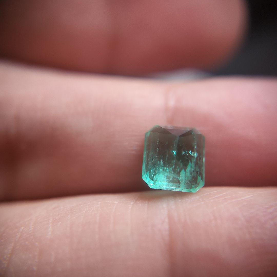 濃！！天然エメラルド 1.639ct