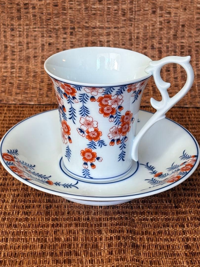 有田 鍋島焼 色鍋島 花柄 カップとソーサー 2客セット - メルカリ