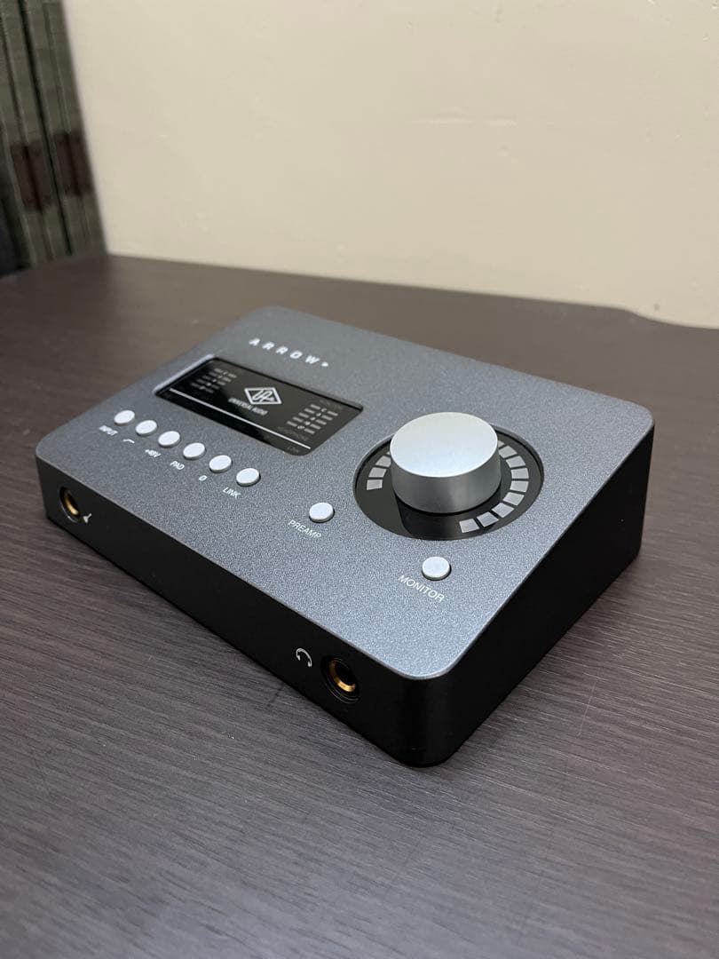 Universal Audio ARROW オーディオインターフェース