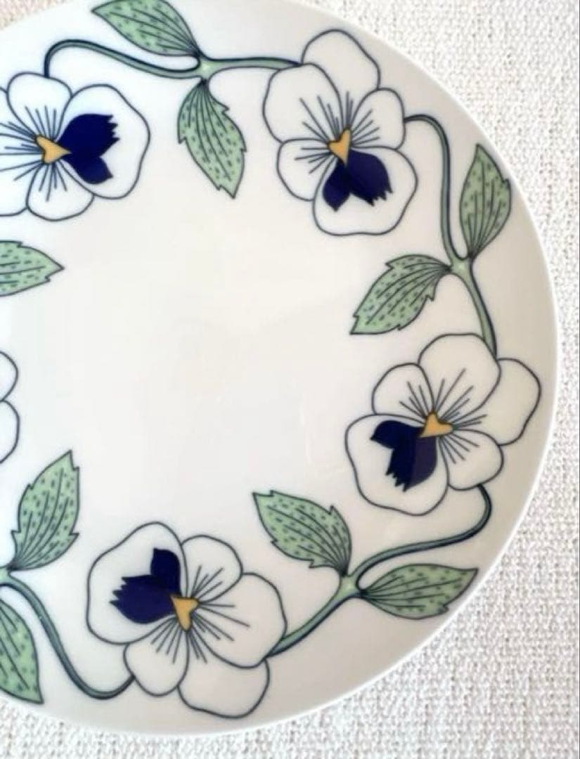＊Sylvia ＊24.5cm plate・* 【極美品】