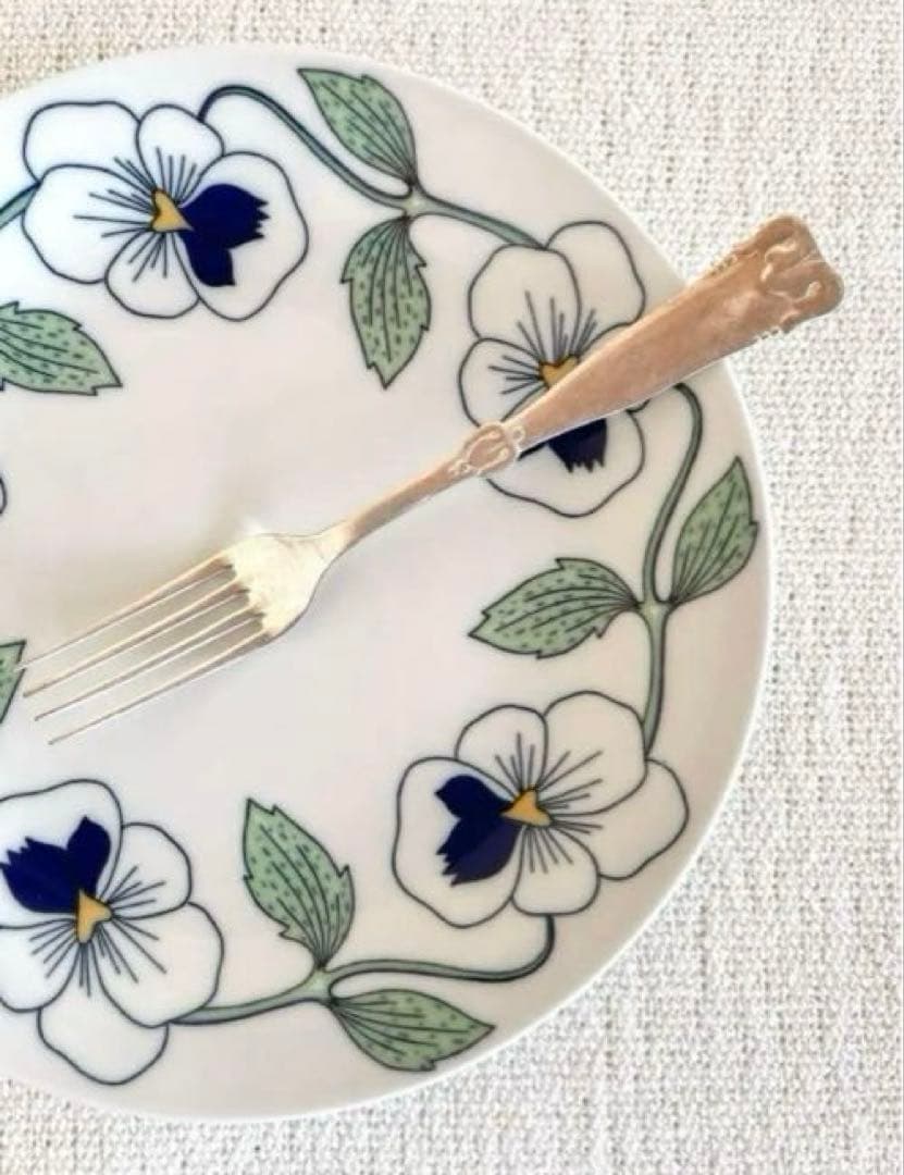 ＊Sylvia ＊24.5cm plate・* 【極美品】