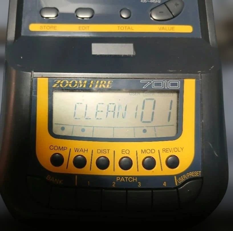 Zoom Fire 7010 マルチエフェクター アンプ コントローラー付