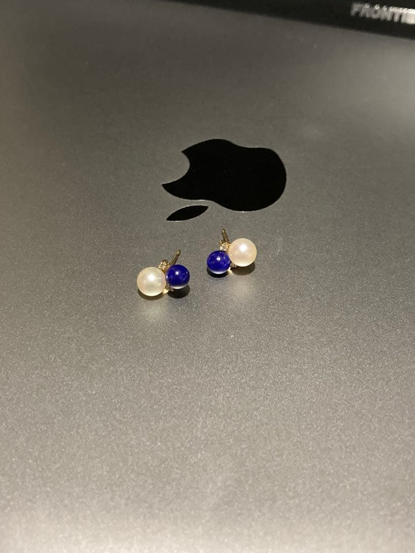 アコヤ真珠とラピスラズリとダイヤモンドの18金ピアス