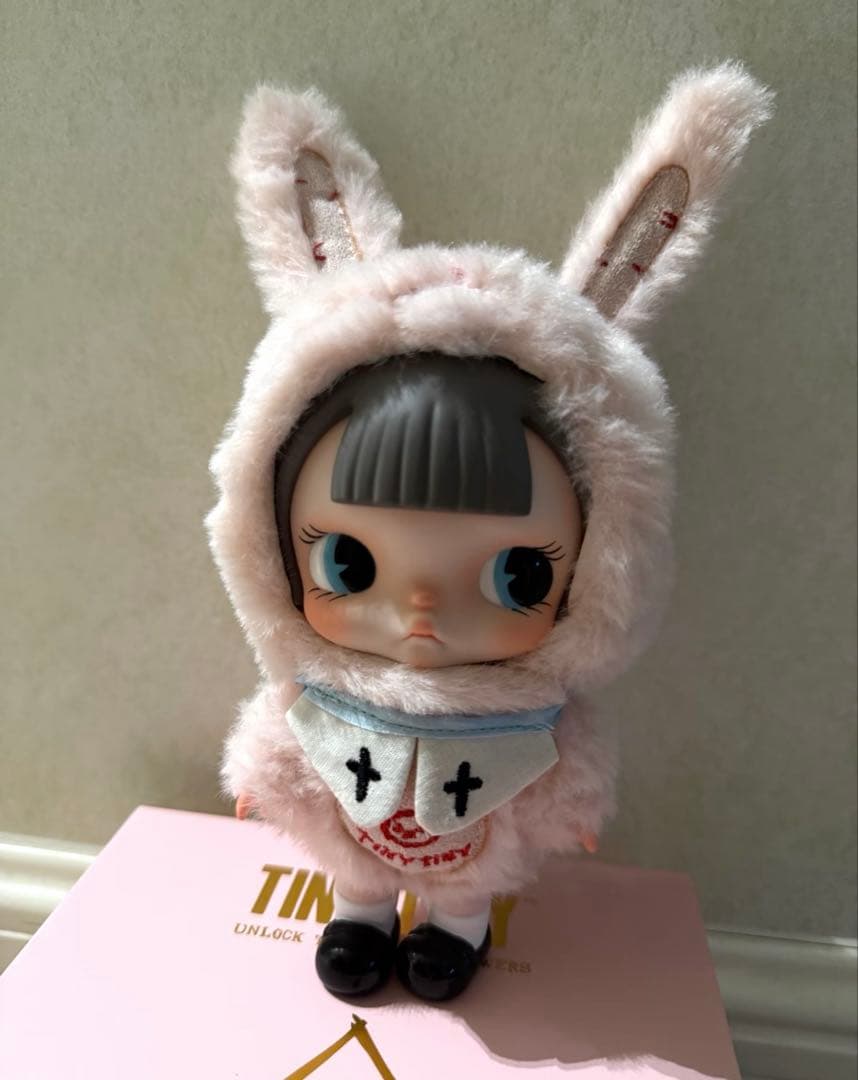 POPMART TINYTINY VINLYVER.-MAD BUNNY - メルカリ