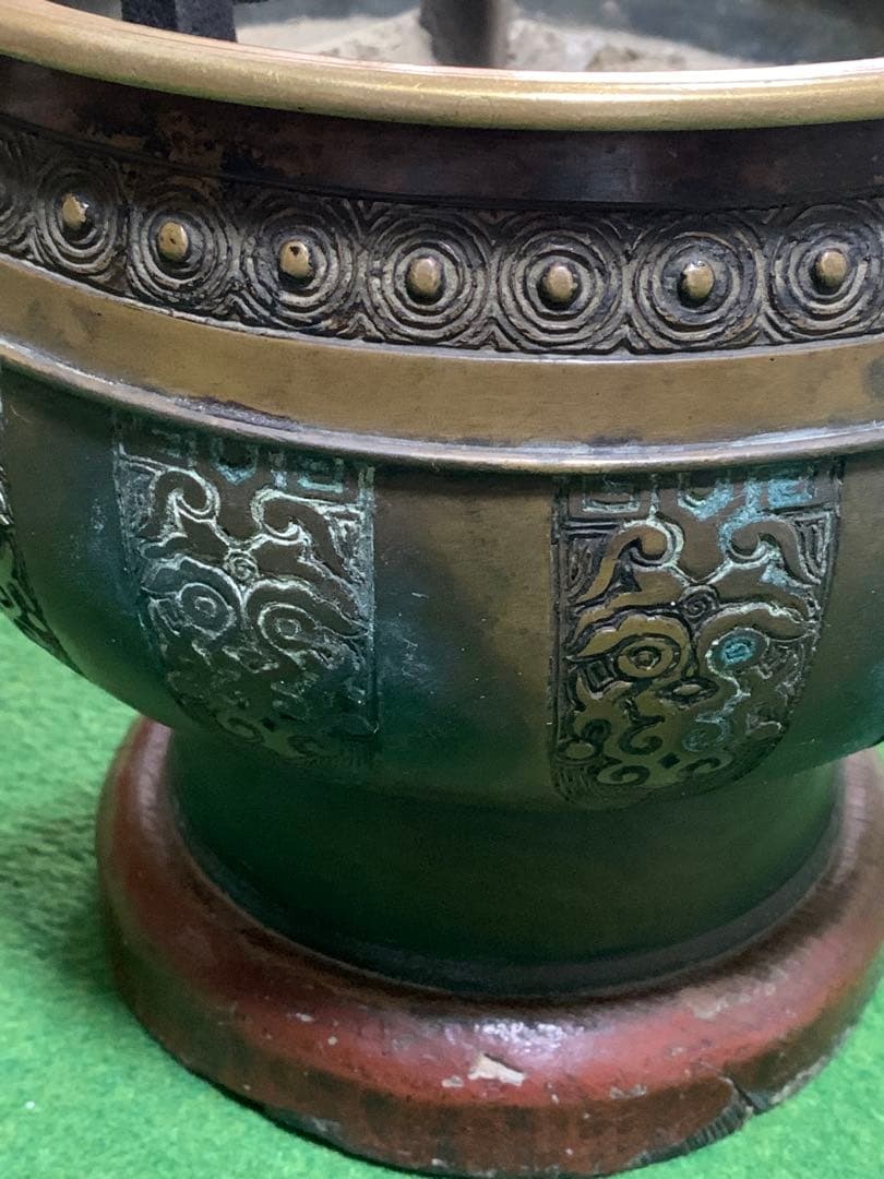 唐金 火鉢 手焙 獅子頭両耳 遊環 灰炉 - メルカリ