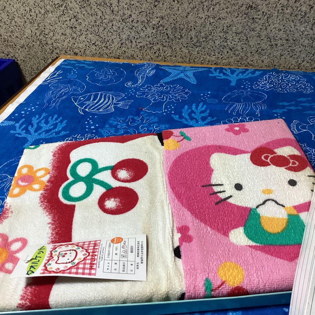 3662ハローキティタオルケット