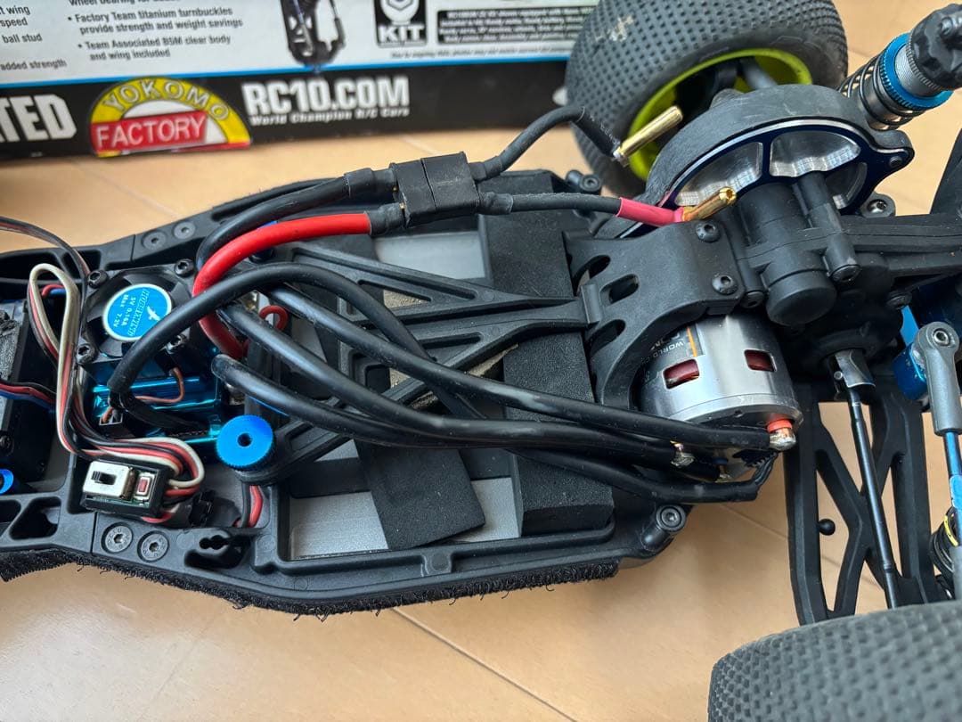 TEAM ASSOCIATED RC10 B5M TEAM KIT アソシ