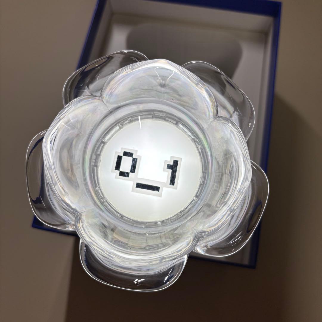 ZEROBASONE ゼベワン ペンライト トレカ付き - メルカリ