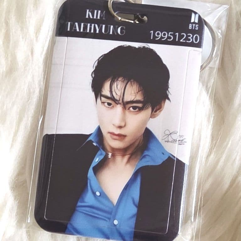 BTS V テテ スライド式カードケース&トレカセット - メルカリ