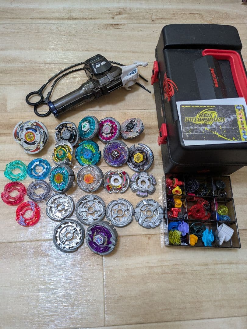 メタルファイト ベイブレード、旧ベイブレード まとめ売り！ メタルファイトベイブレード まとめ売り - メルカリ