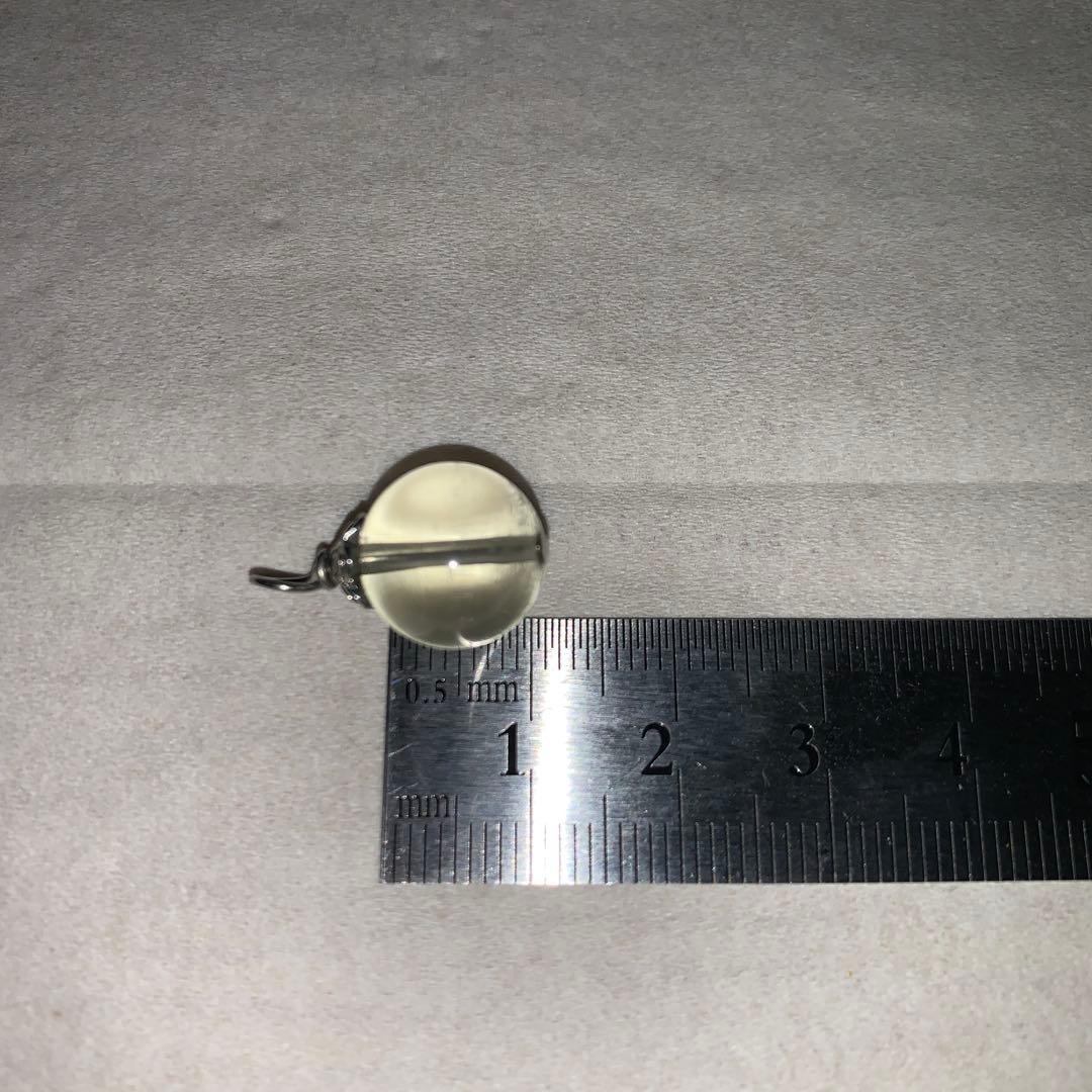 【天然石】リビアングラス　ペンダント 約1cm