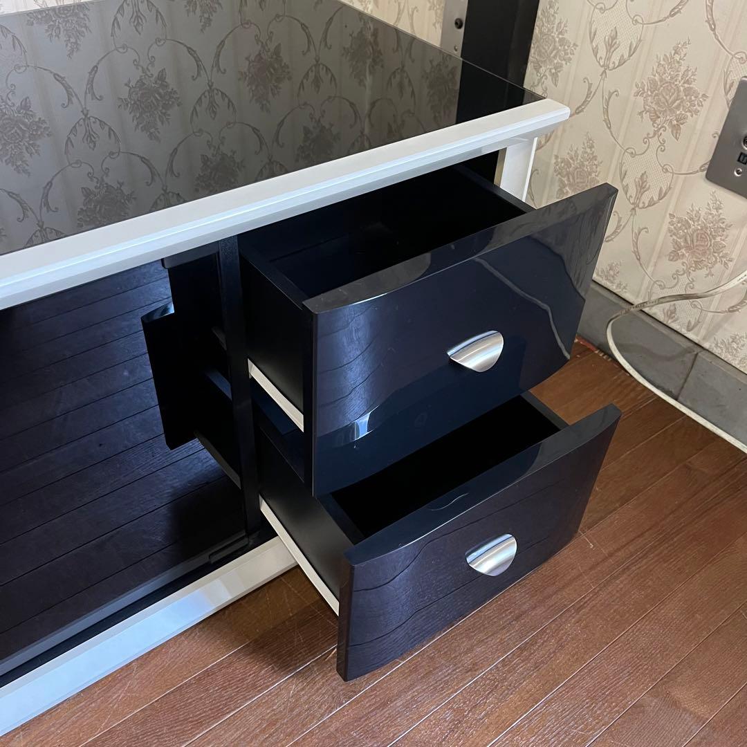 【中古品】ガラス天板 テレビボード テレビ台 キャスター付き ポストモダン