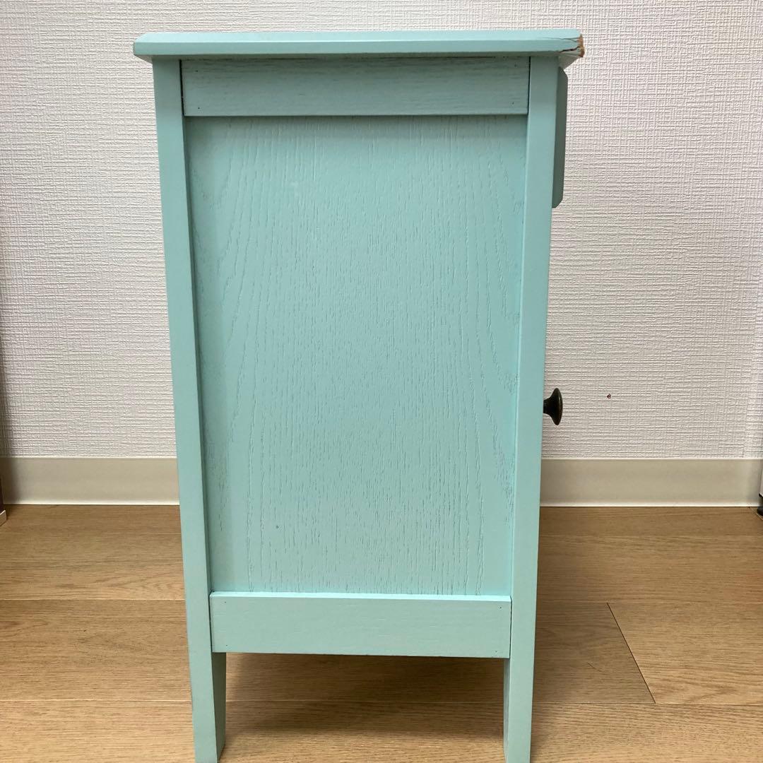 キャビネット　ビンテージ　レトロ　ポップ　インテリア　サイドテーブル