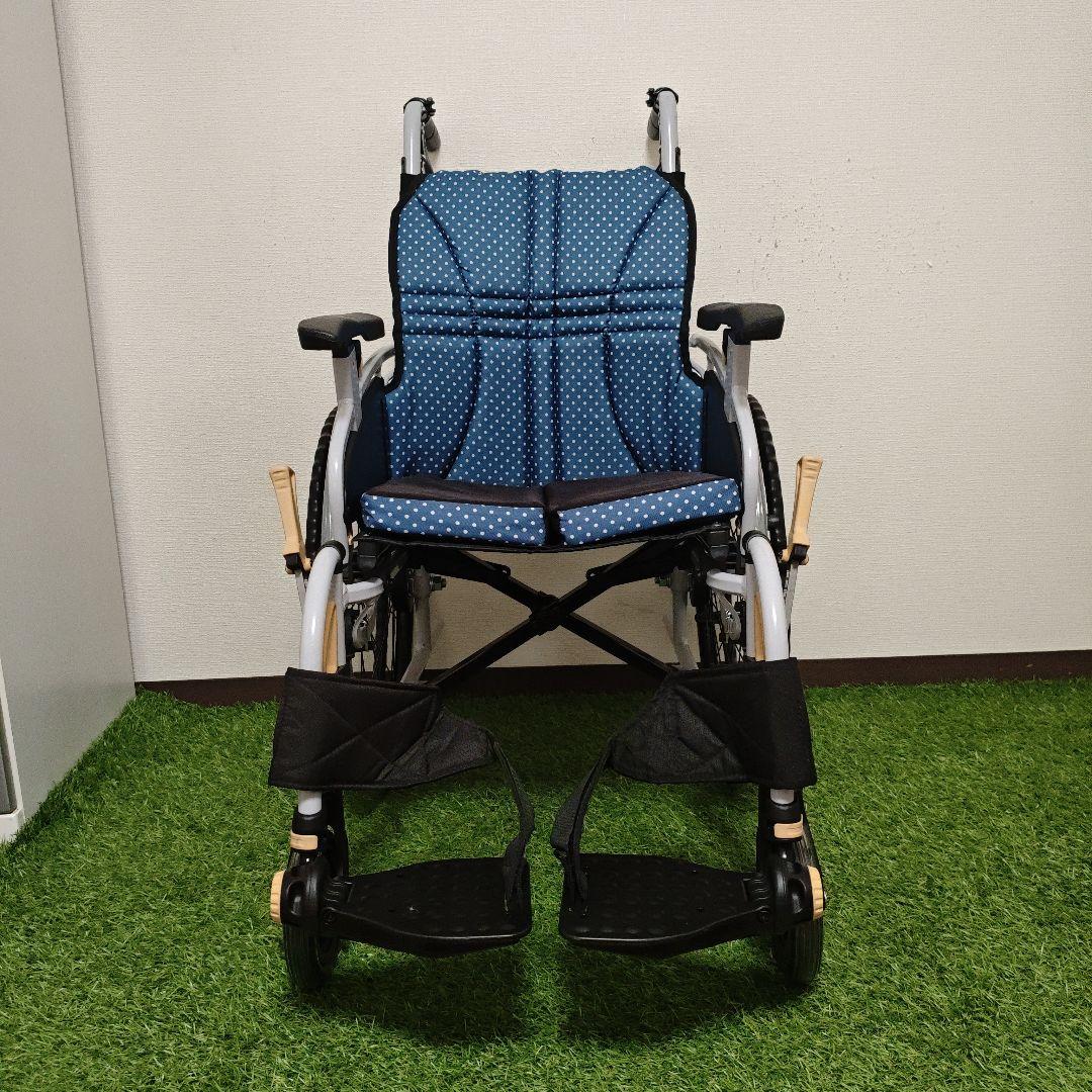 車椅子 日進医療器 多機能 ノーパンクタイヤ 自走型 NA-SU2W
