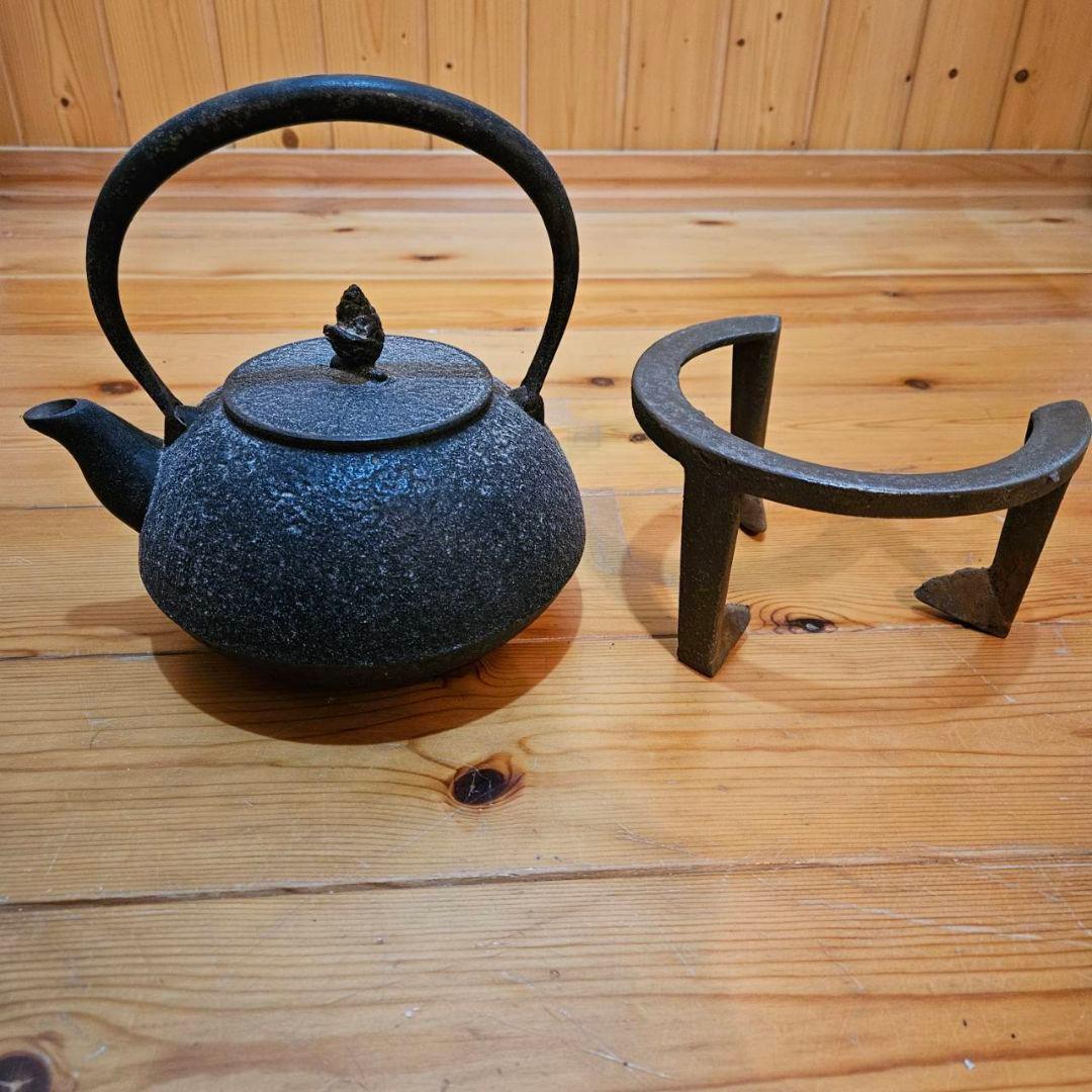 【メルカリ市！！！】囲炉裏　鉄茶瓶付　レトロ　欅