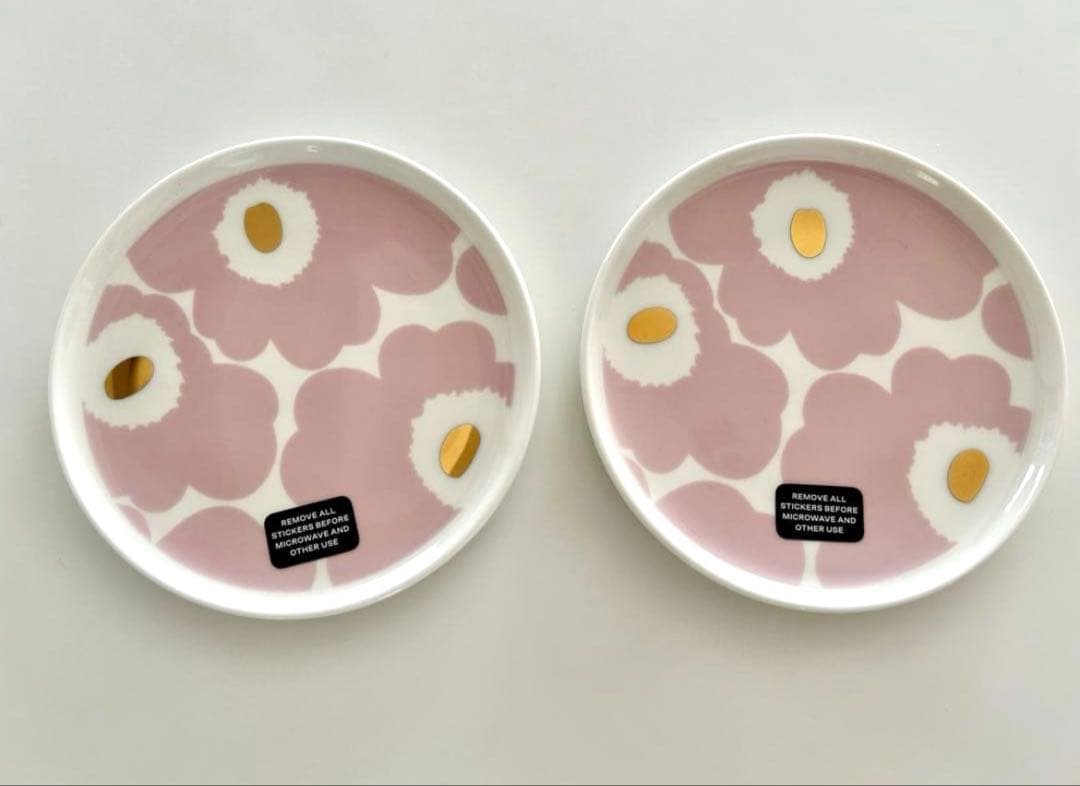 新品　by R特別商品　マリメッコ ピンクゴールド　プレート　2枚