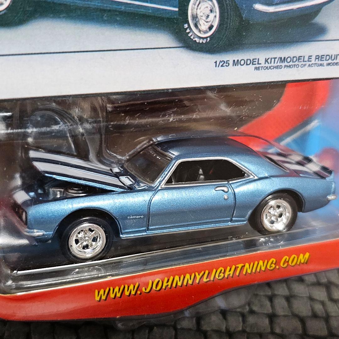 ジョニーライトニング　シボレー　カマロ　Z28　プラスチックモデル風　1/64