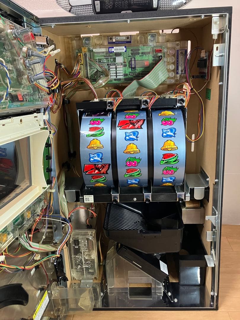 送料無料】パチスロ 初代エウレカセブン コイン不要機 データ