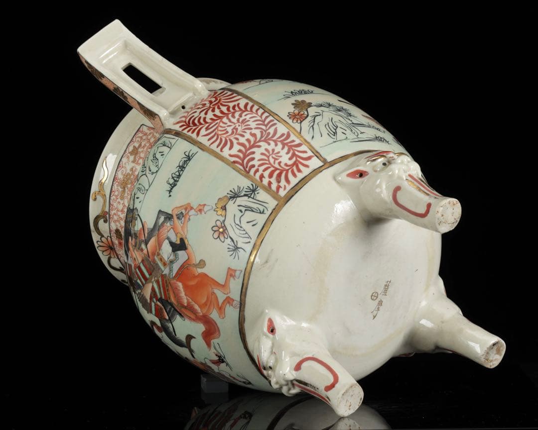 薩摩焼 丸十字家紋 金襴手色絵金彩 武者人物図 獅子摘 三足香炉 特大62cm