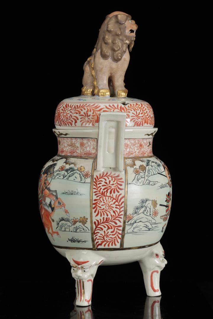 薩摩焼 丸十字家紋 金襴手色絵金彩 武者人物図 獅子摘 三足香炉 特大62cm