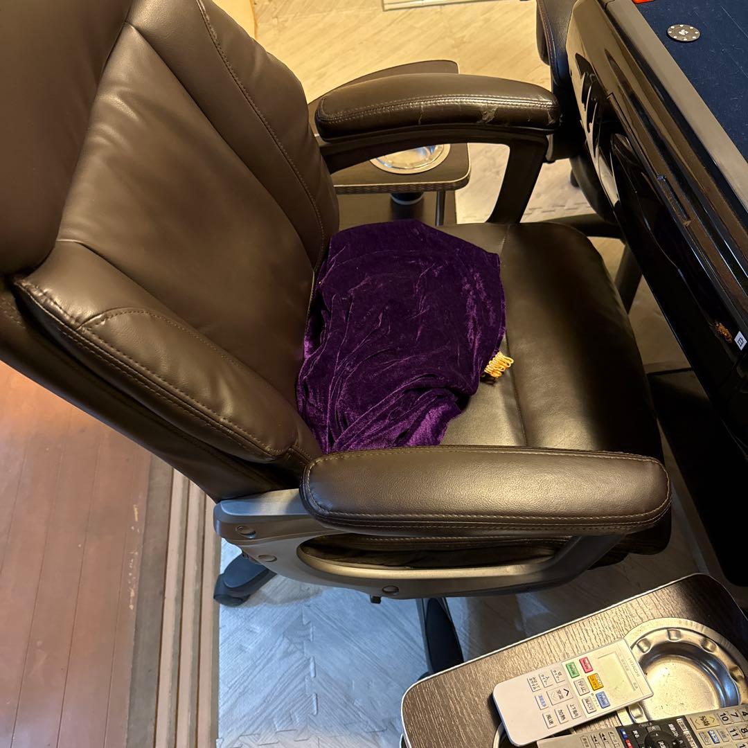 電動麻雀　卓　　　激安セット、イス、テーブルセット売り即使えます値下げしました