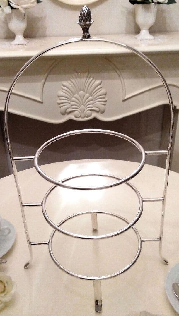 半額以下❗レア❗超入手困難❗英国製シルバーコーティング3段ケーキ