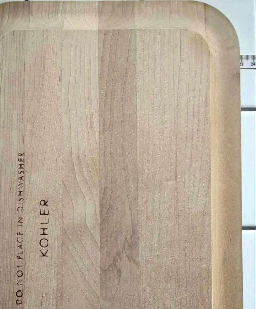 Kohler社製 木製カッティングボード （食器洗い乾燥機不可）